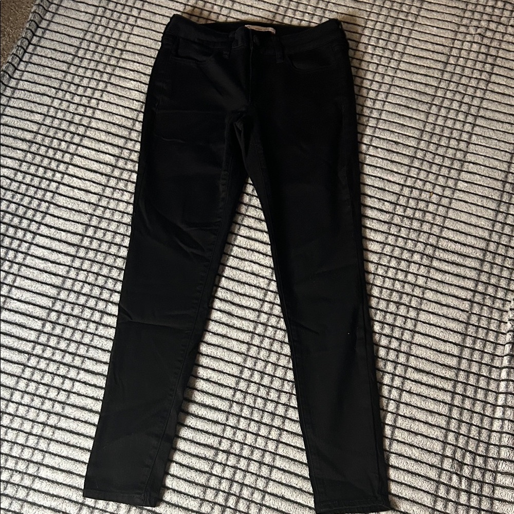 Juniors Black Low Rise Jegging (5/27W)